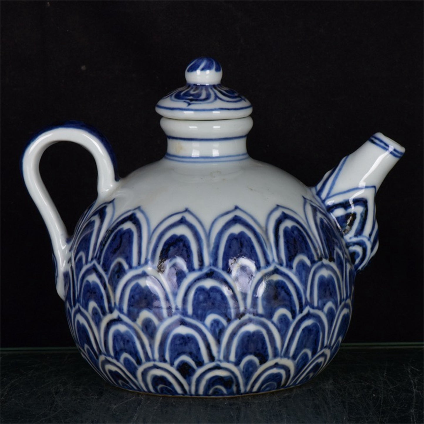 Chinese antique blue and white teapot