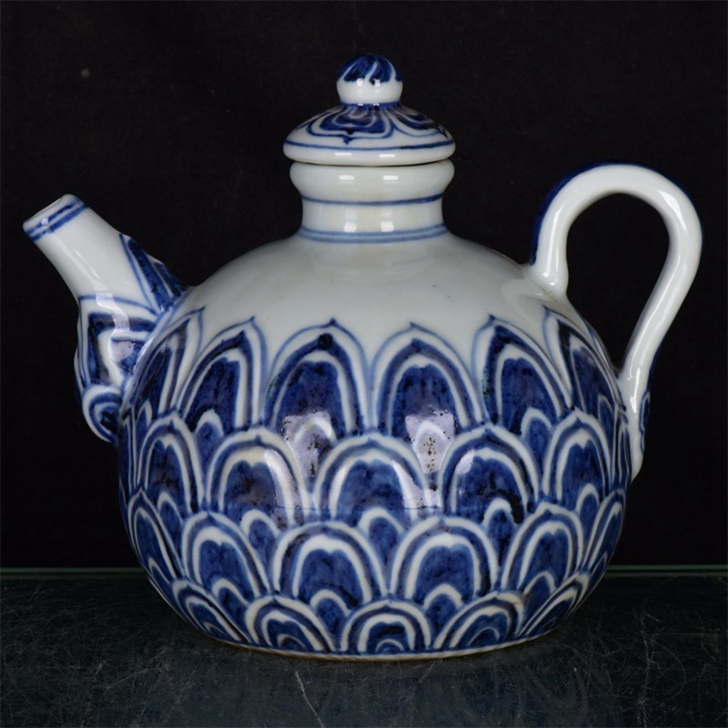 Chinese antique blue and white teapot