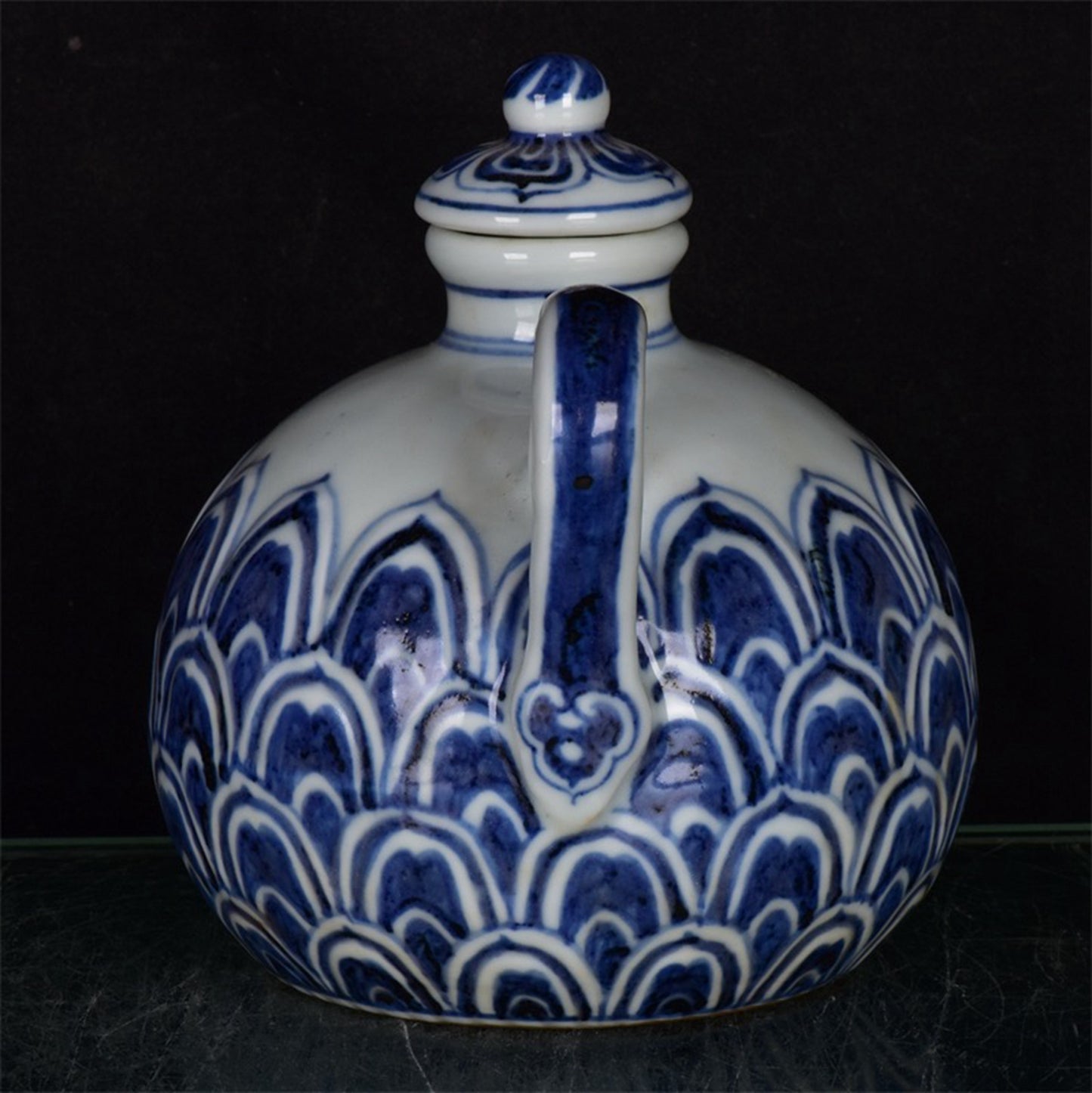 Chinese antique blue and white teapot