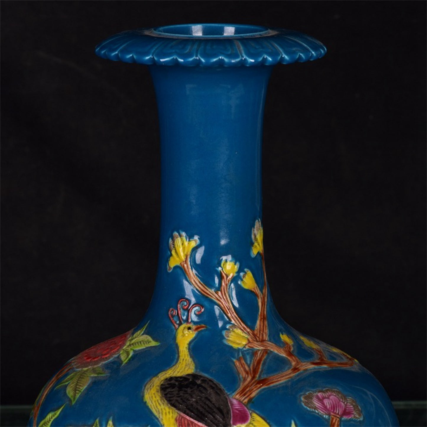Chinese Antique Phoenix Opera Peony Pattern Bottle