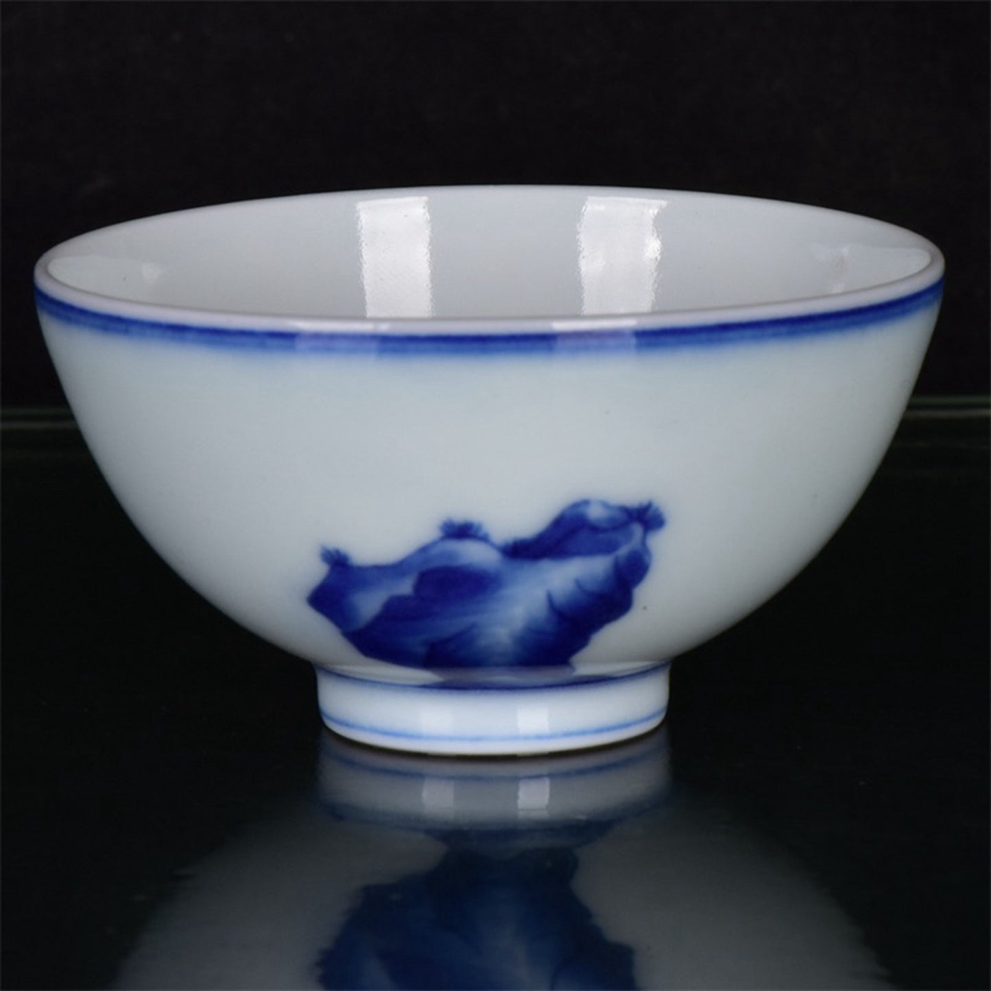Chinese antique blue and white painted flower with gentleman pattern chicken heart cup