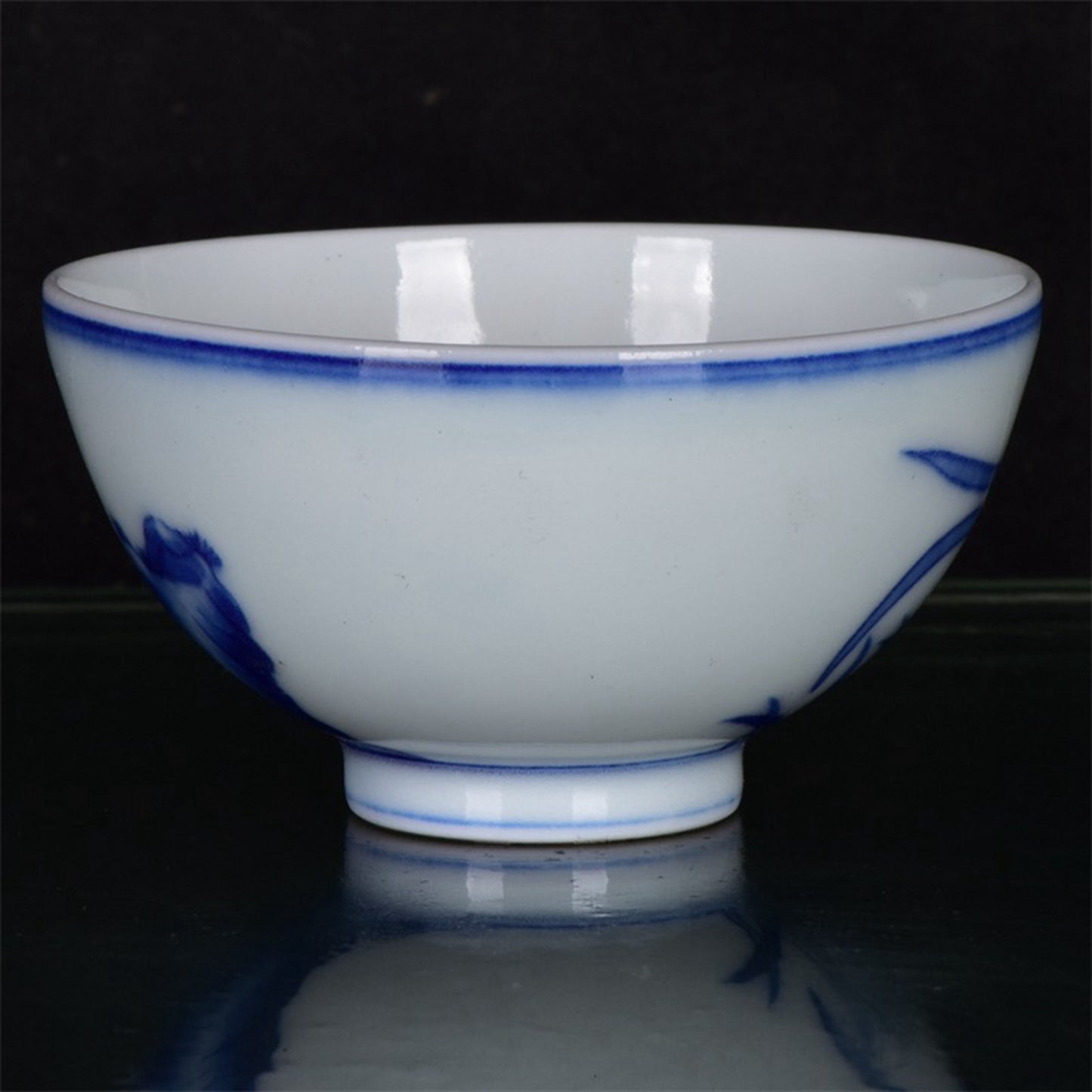 Chinese antique blue and white painted flower with gentleman pattern chicken heart cup