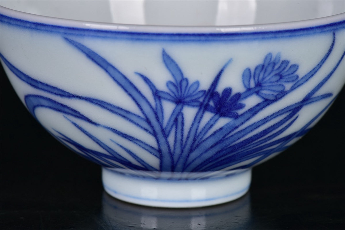 Chinese antique blue and white painted flower with gentleman pattern chicken heart cup