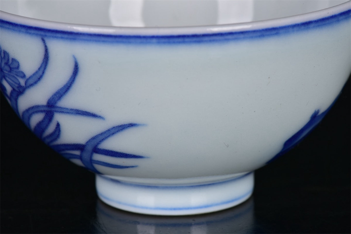 Chinese antique blue and white painted flower with gentleman pattern chicken heart cup