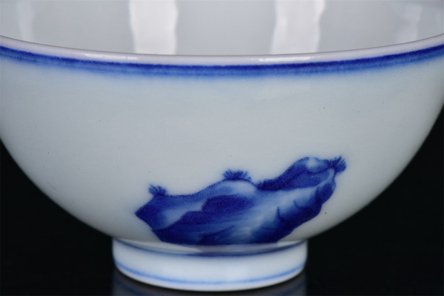 Chinese antique blue and white painted flower with gentleman pattern chicken heart cup