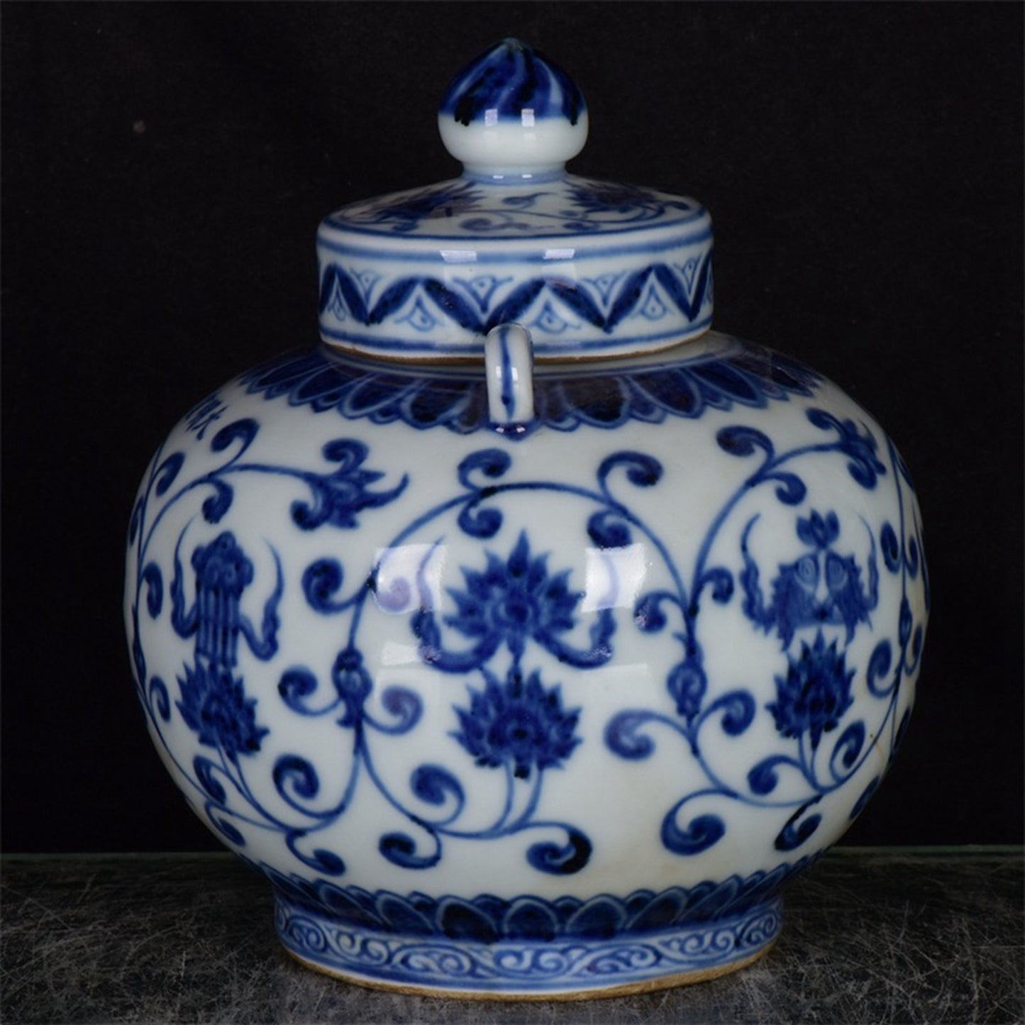 Chinese antique blue and white entangled branches and floral patterns double series lid jar