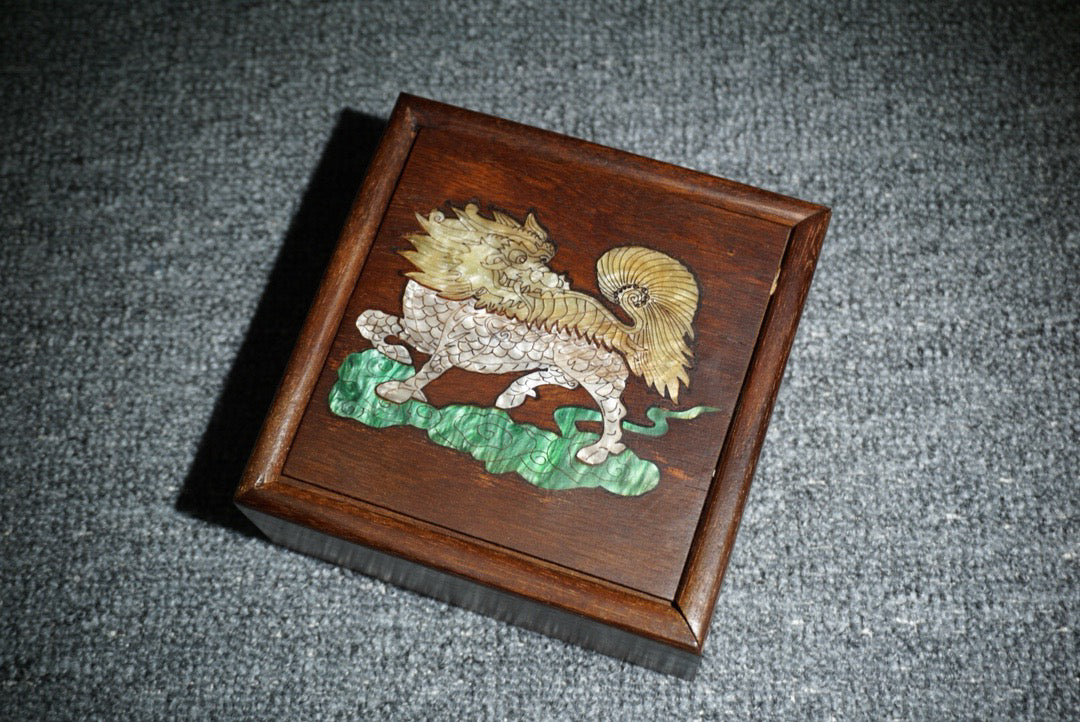 Chinese antique rosewood sliding box