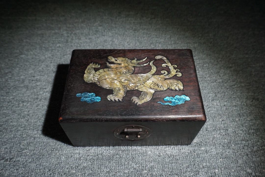 Chinese antique rosewood jewelry box