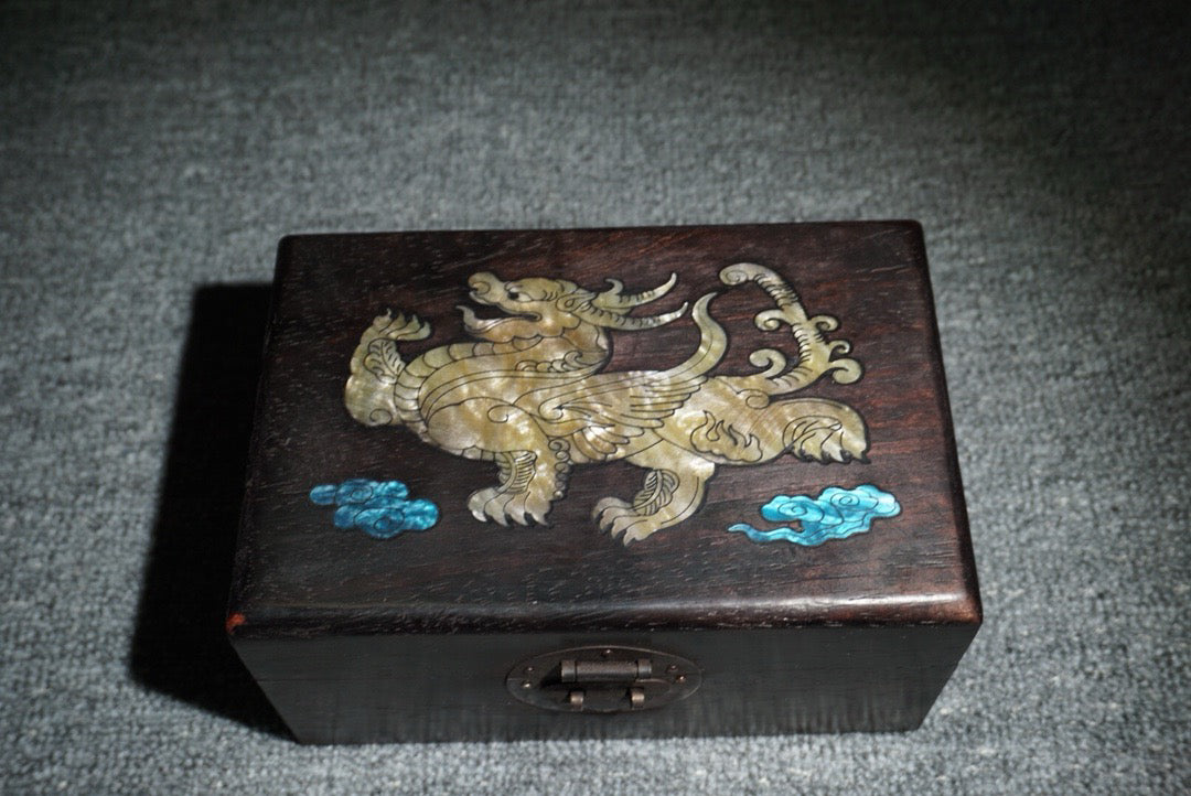 Chinese antique rosewood jewelry box
