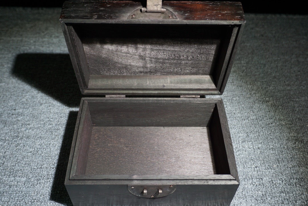 Chinese antique rosewood jewelry box