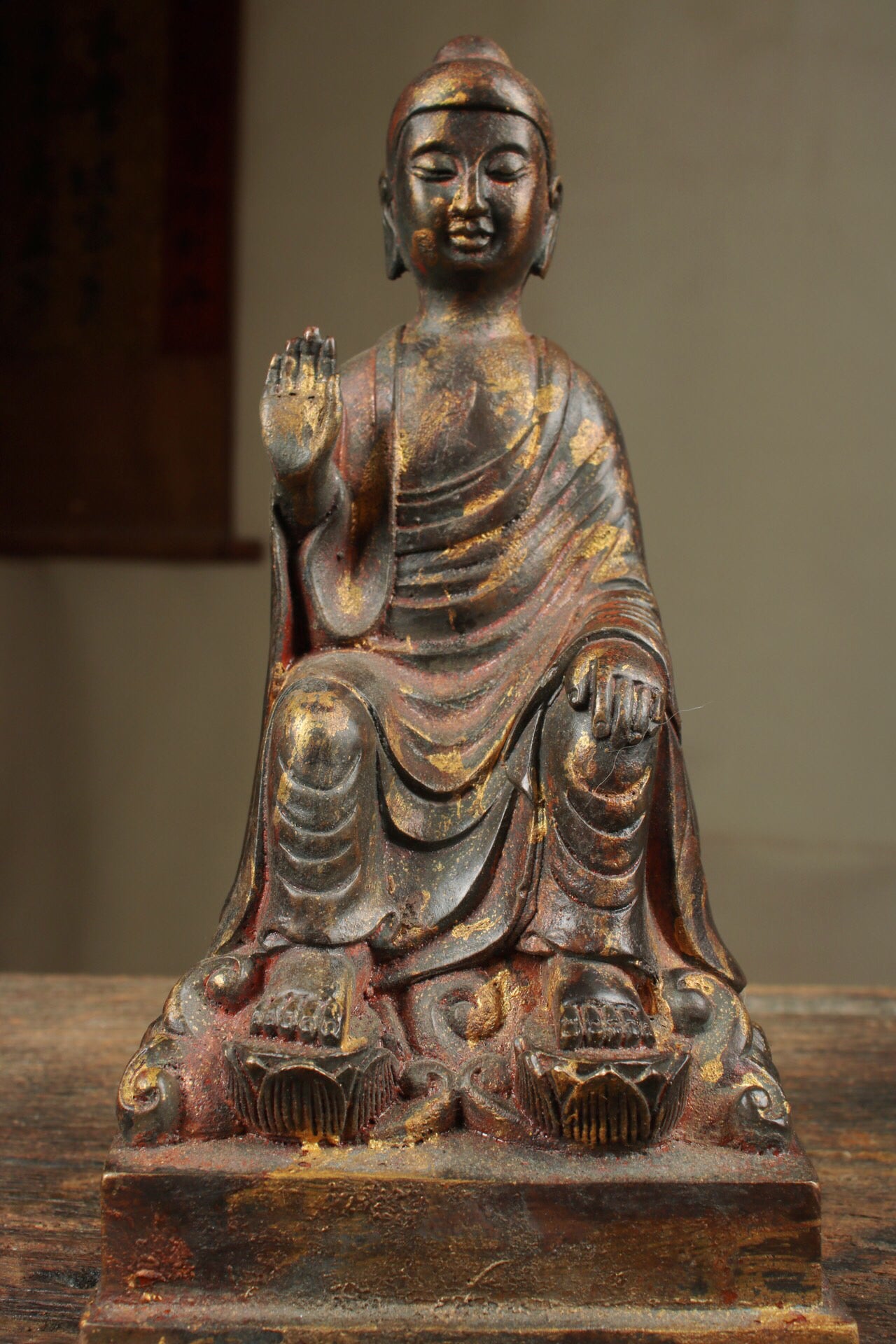 A Chinese antique pure copper Buddha statue