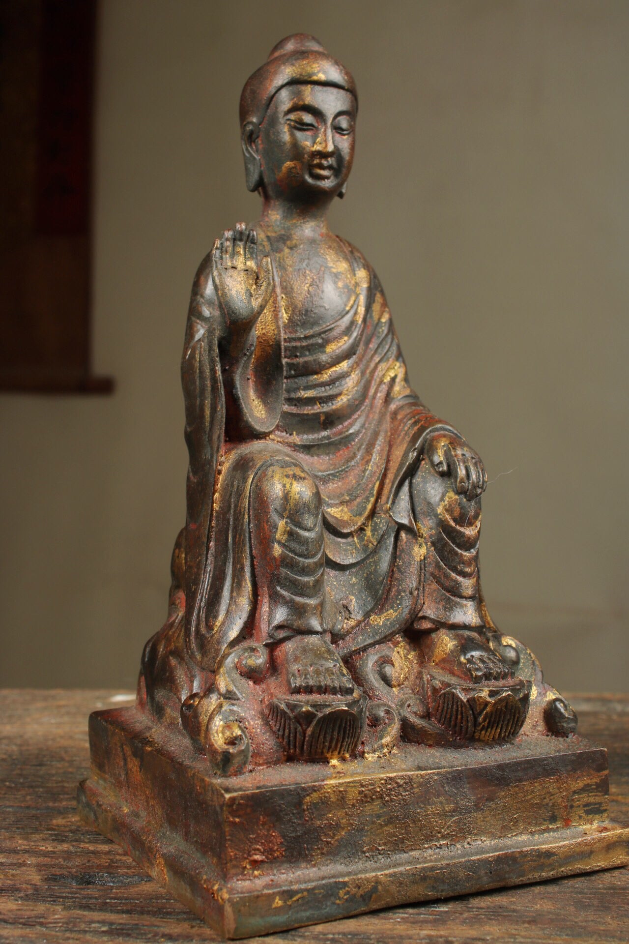 A Chinese antique pure copper Buddha statue