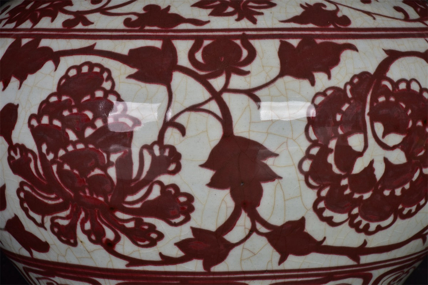 Chinese antique glazed red open sheet peony flower patterned jar