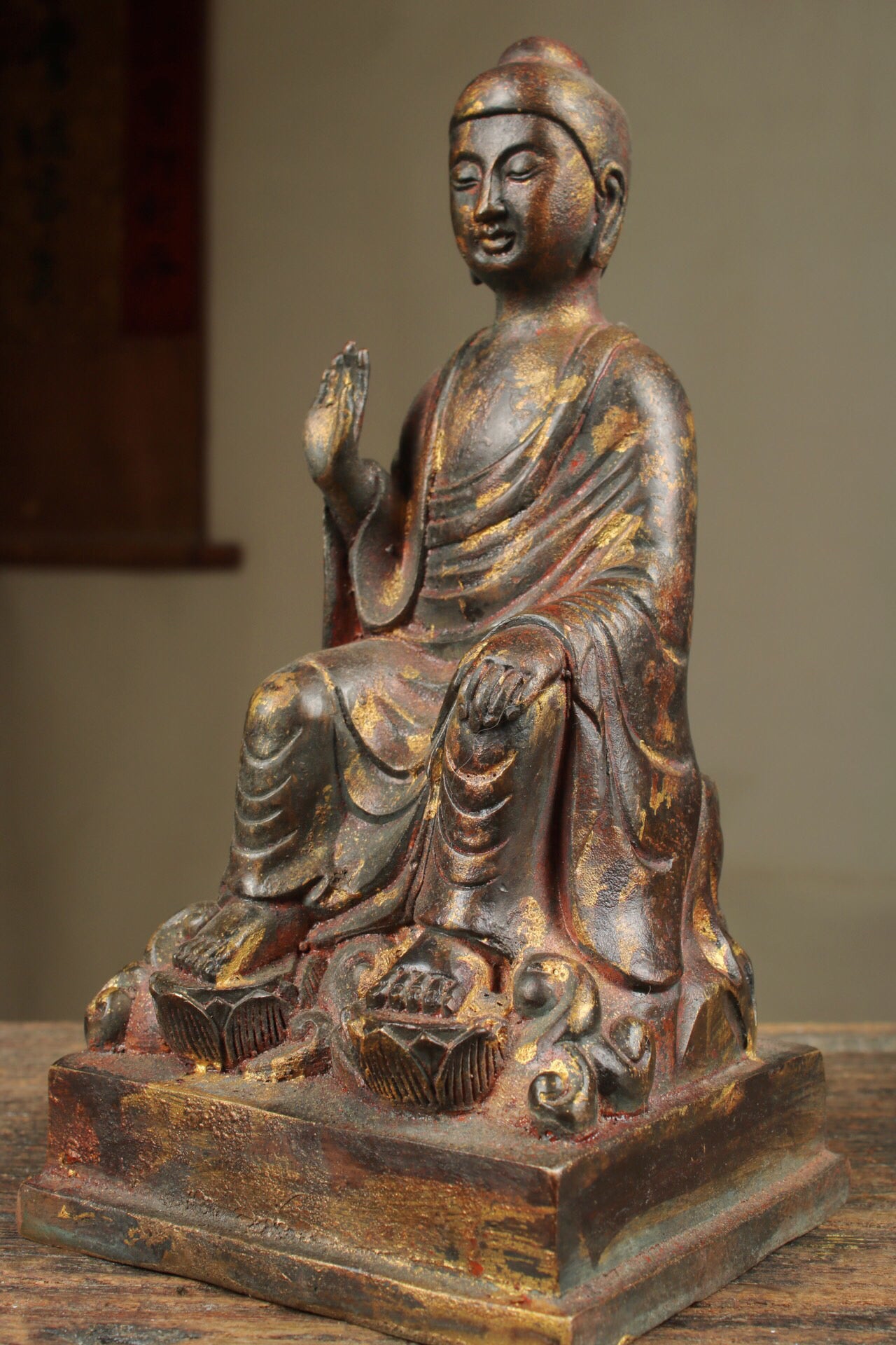 A Chinese antique pure copper Buddha statue