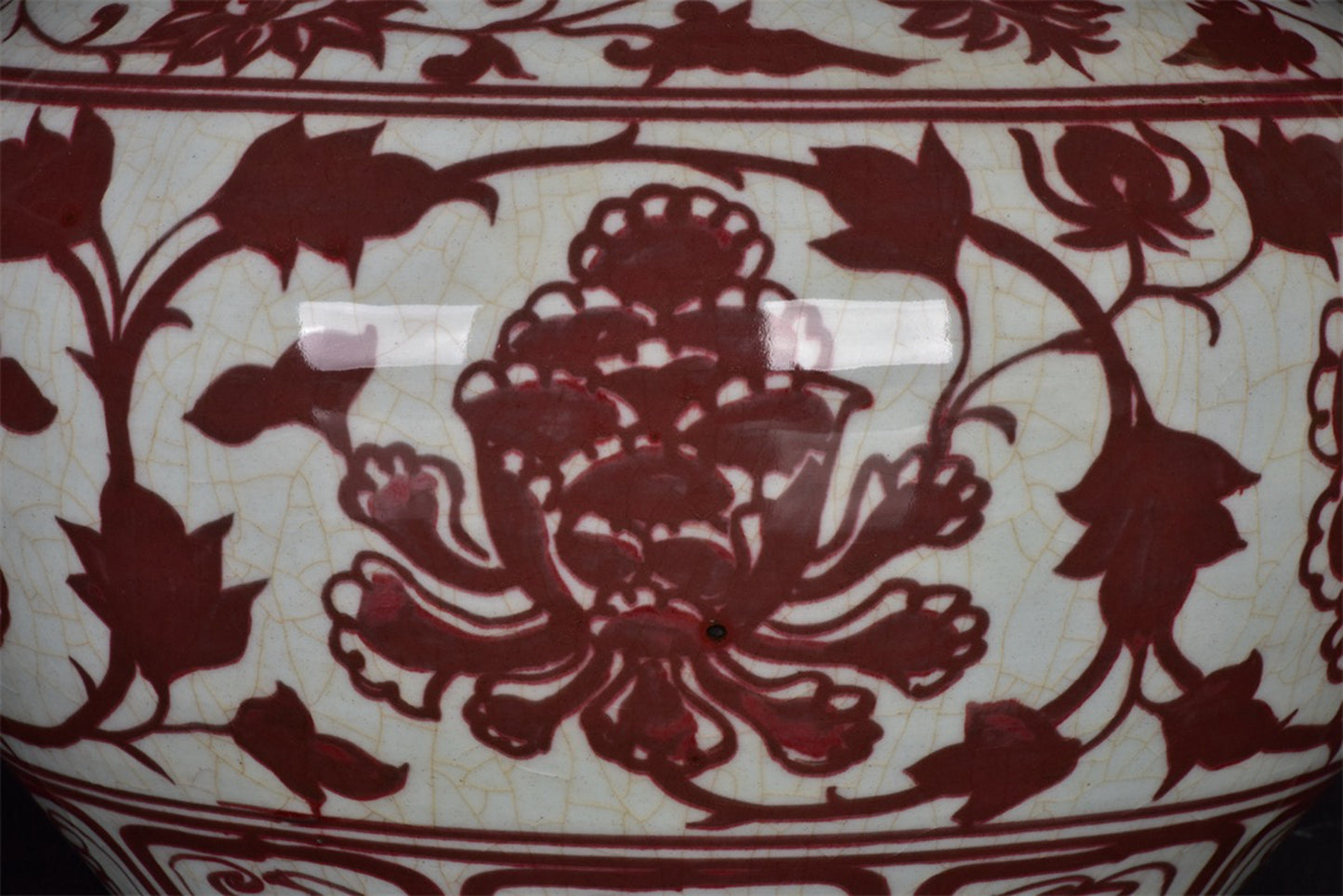 Chinese antique glazed red open sheet peony flower patterned jar