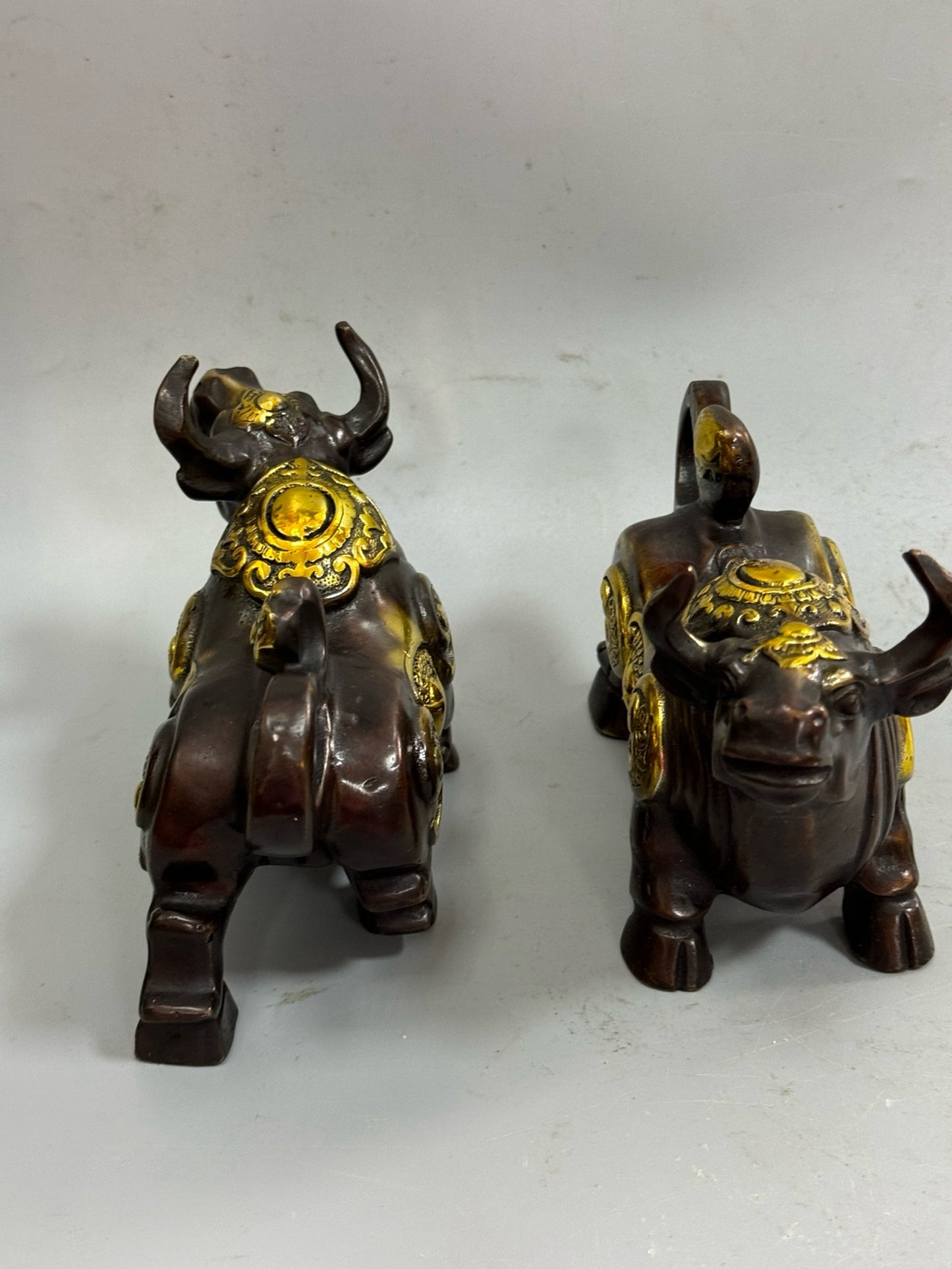 Pure copper gilded ingot cow