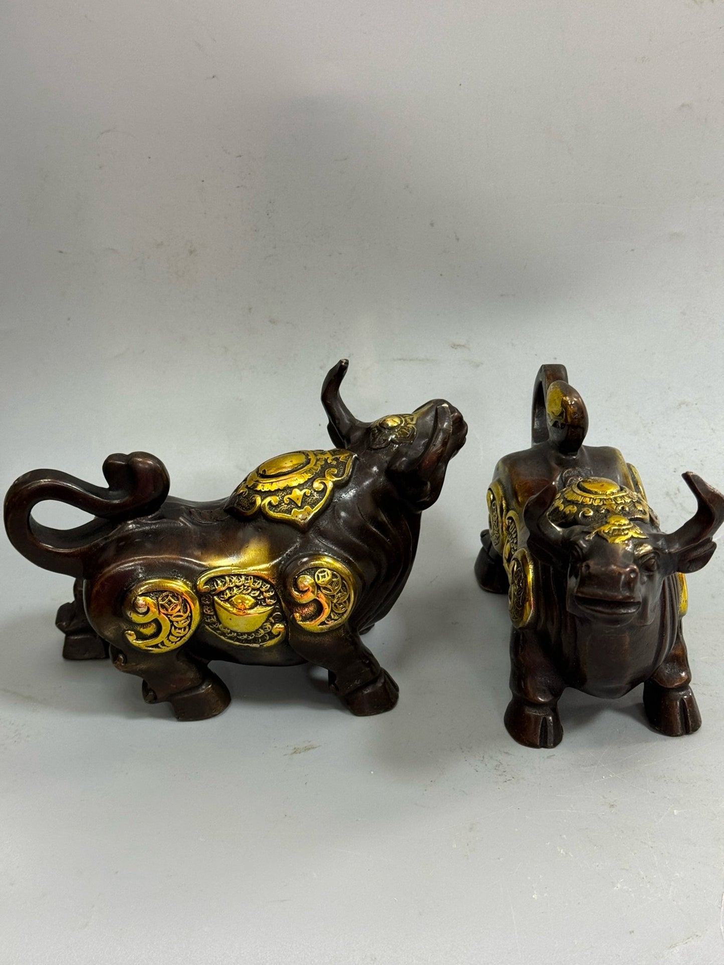 Pure copper gilded ingot cow