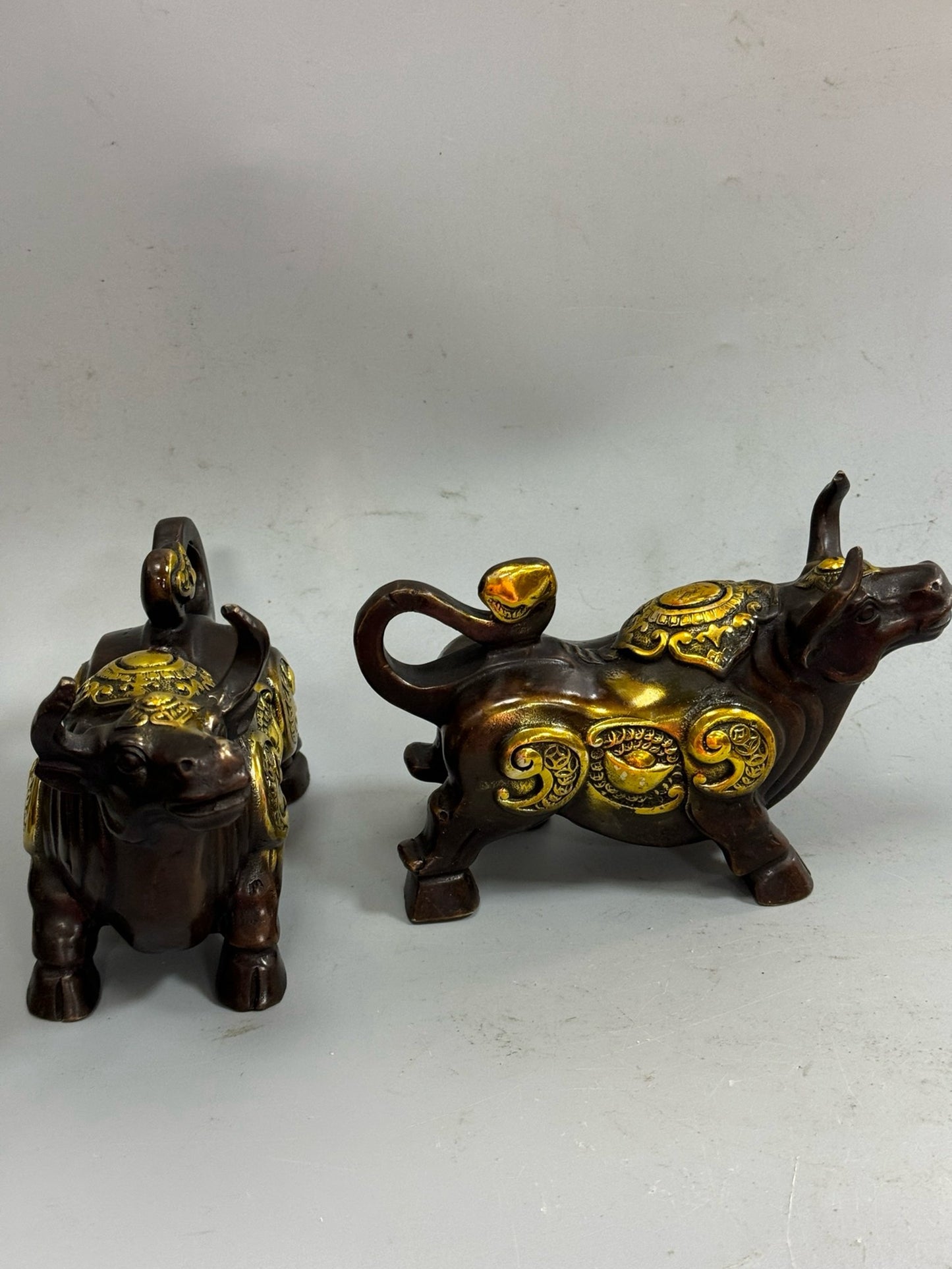 Pure copper gilded ingot cow