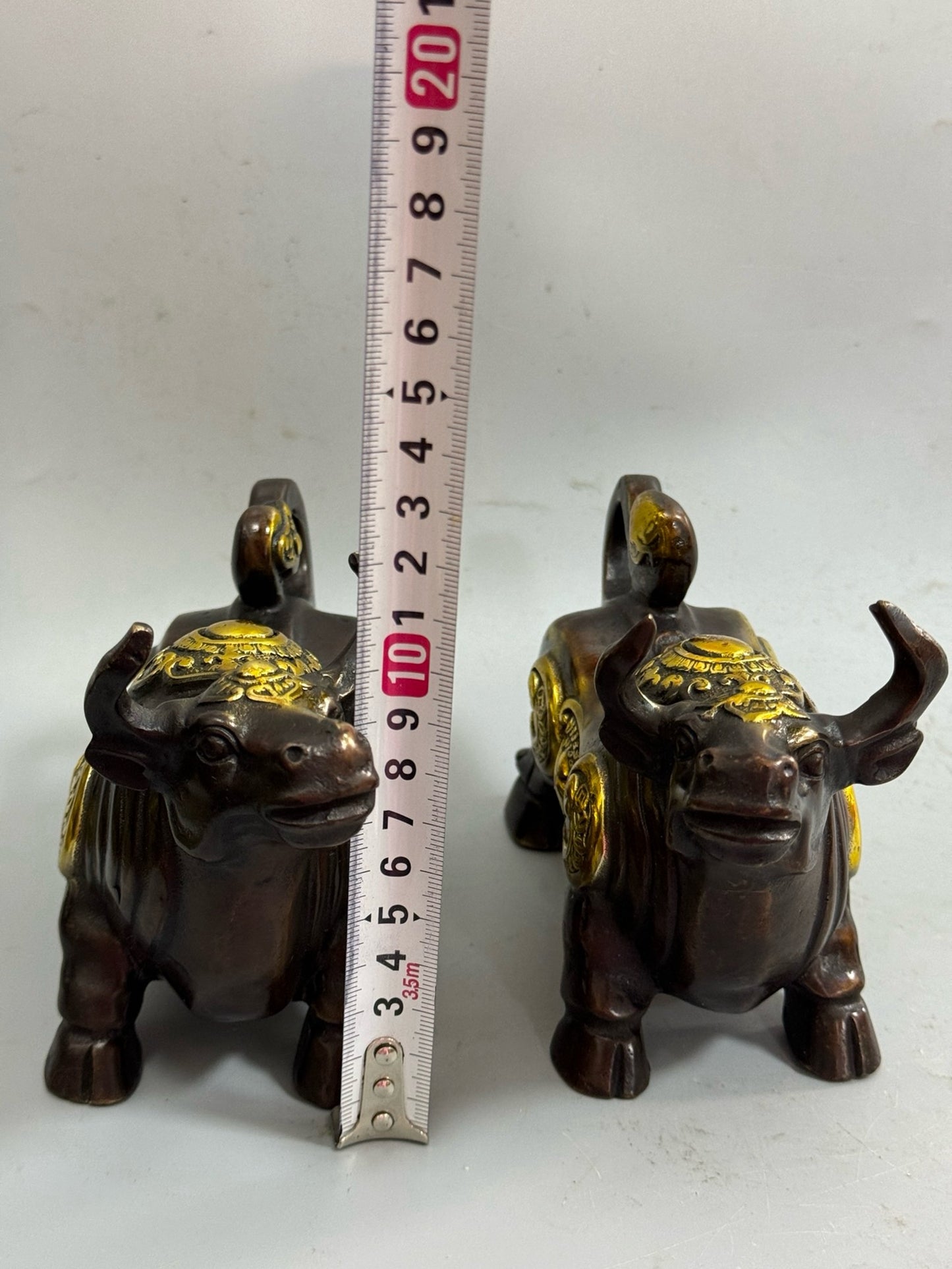 Pure copper gilded ingot cow