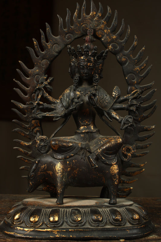 A Chinese antique pure copper statue of Mahasthamaprapta