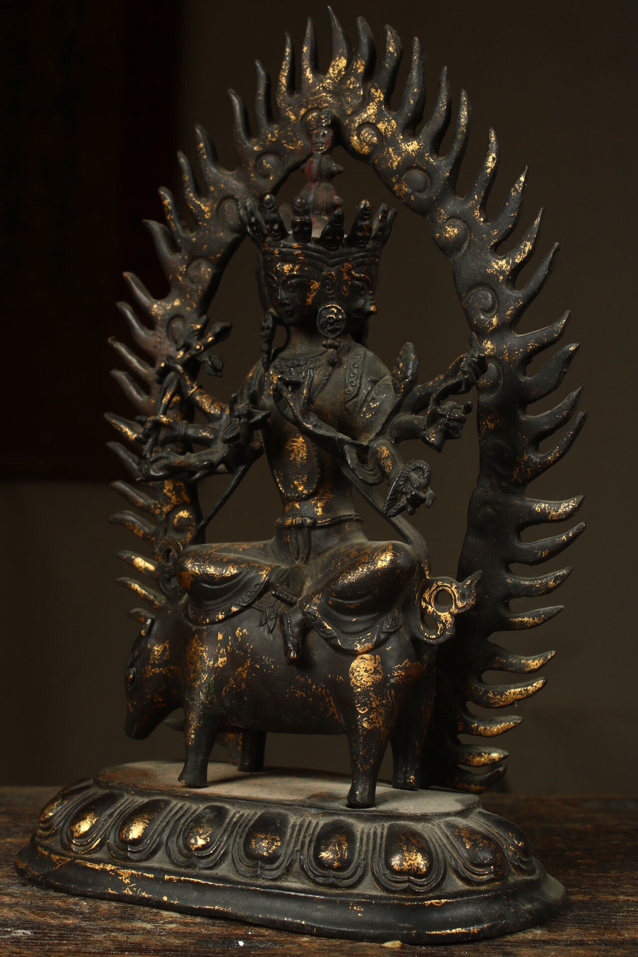 A Chinese antique pure copper statue of Mahasthamaprapta