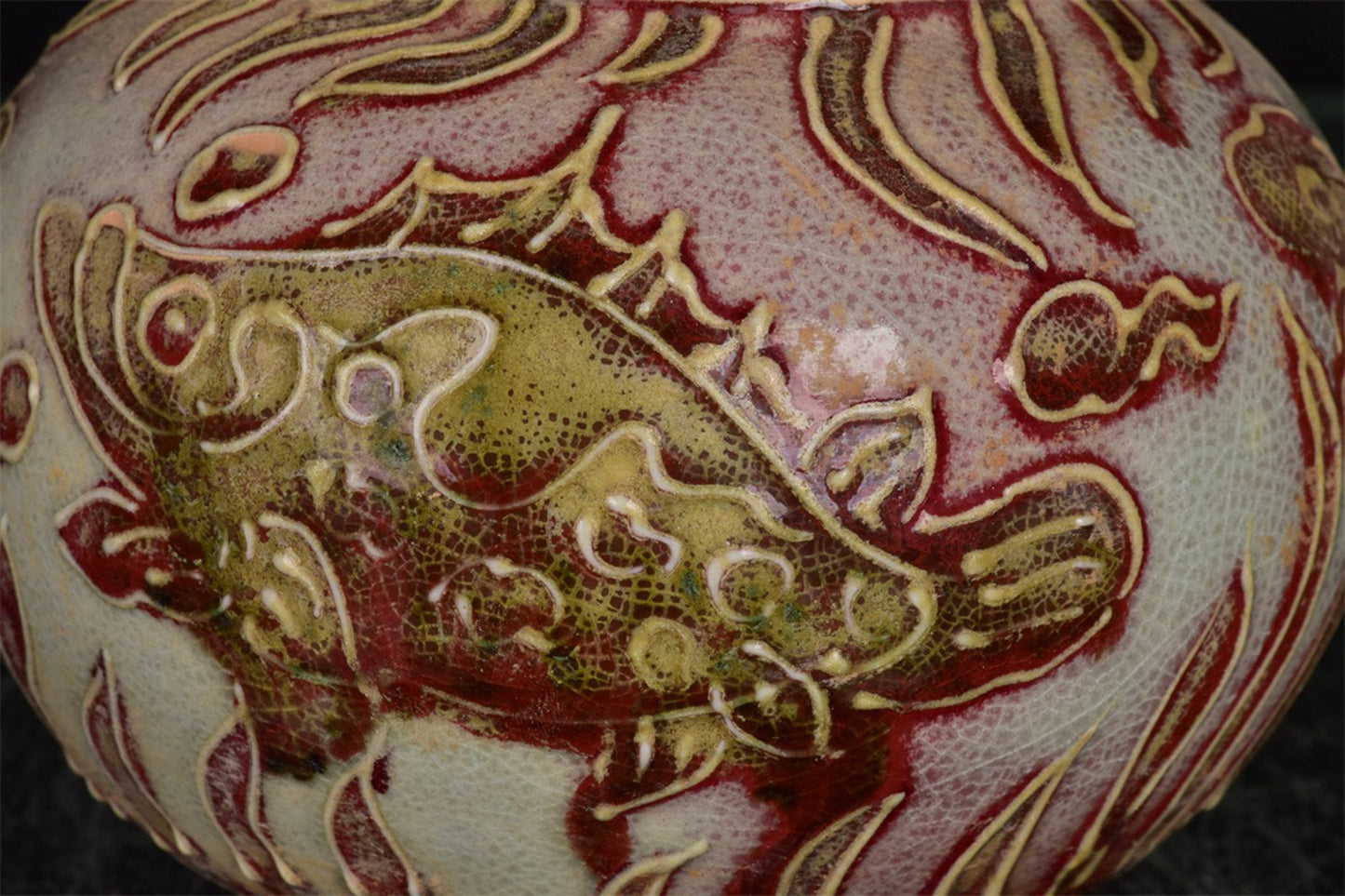 Chinese Antique Relief Fish and Algae Pattern Monk Hat Pot