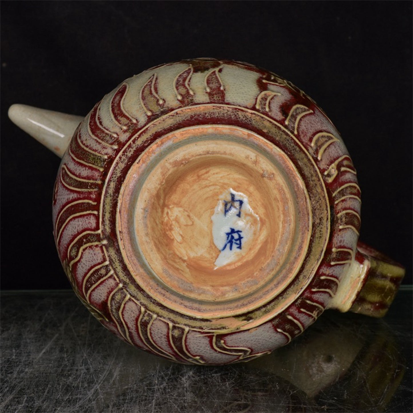 Chinese Antique Relief Fish and Algae Pattern Monk Hat Pot