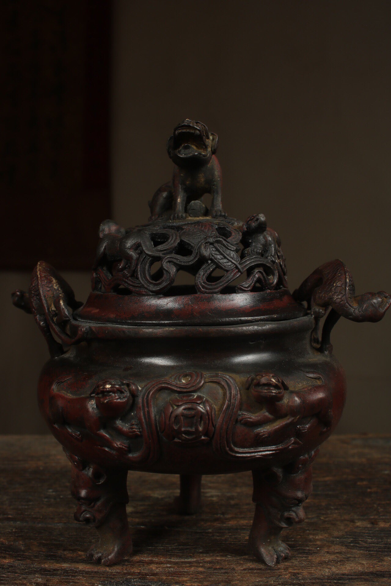 A Chinese antique pure copper double lion incense burner