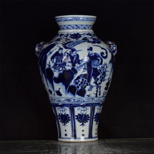 Chinese antique Xiao He's pursuit of Han under the moon, with a double lion ear and a coiled mouth plum vase in the Xin pattern
