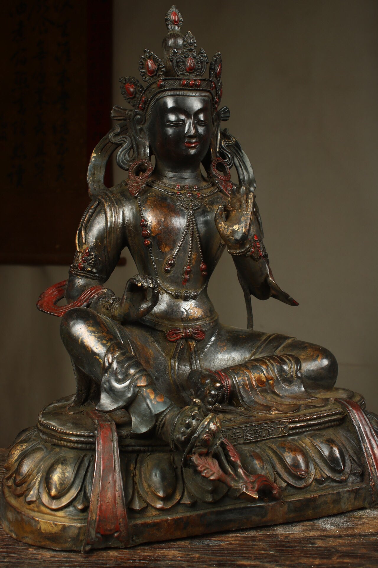 A Chinese antique pure copper statue of Tara