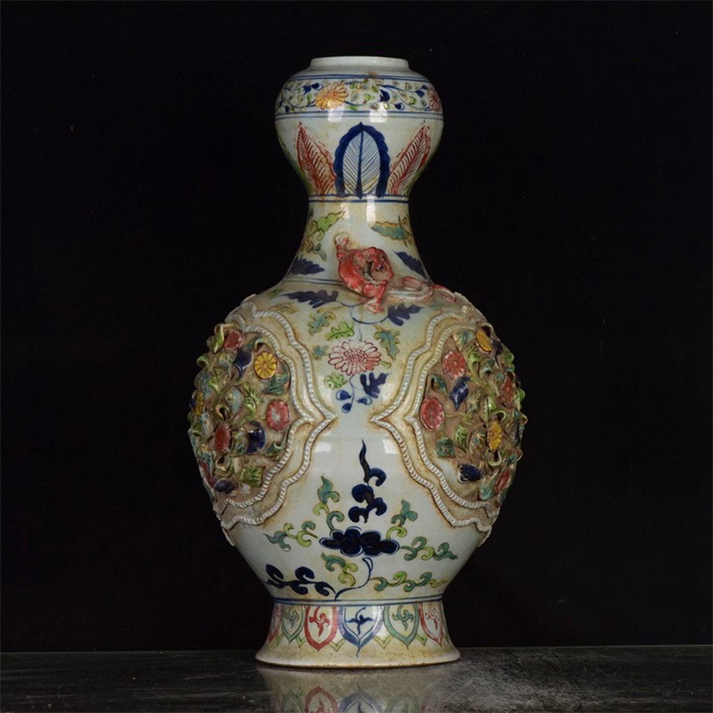Chinese Antique Colorful Pinched Flower Double Ear Garlic Bottle