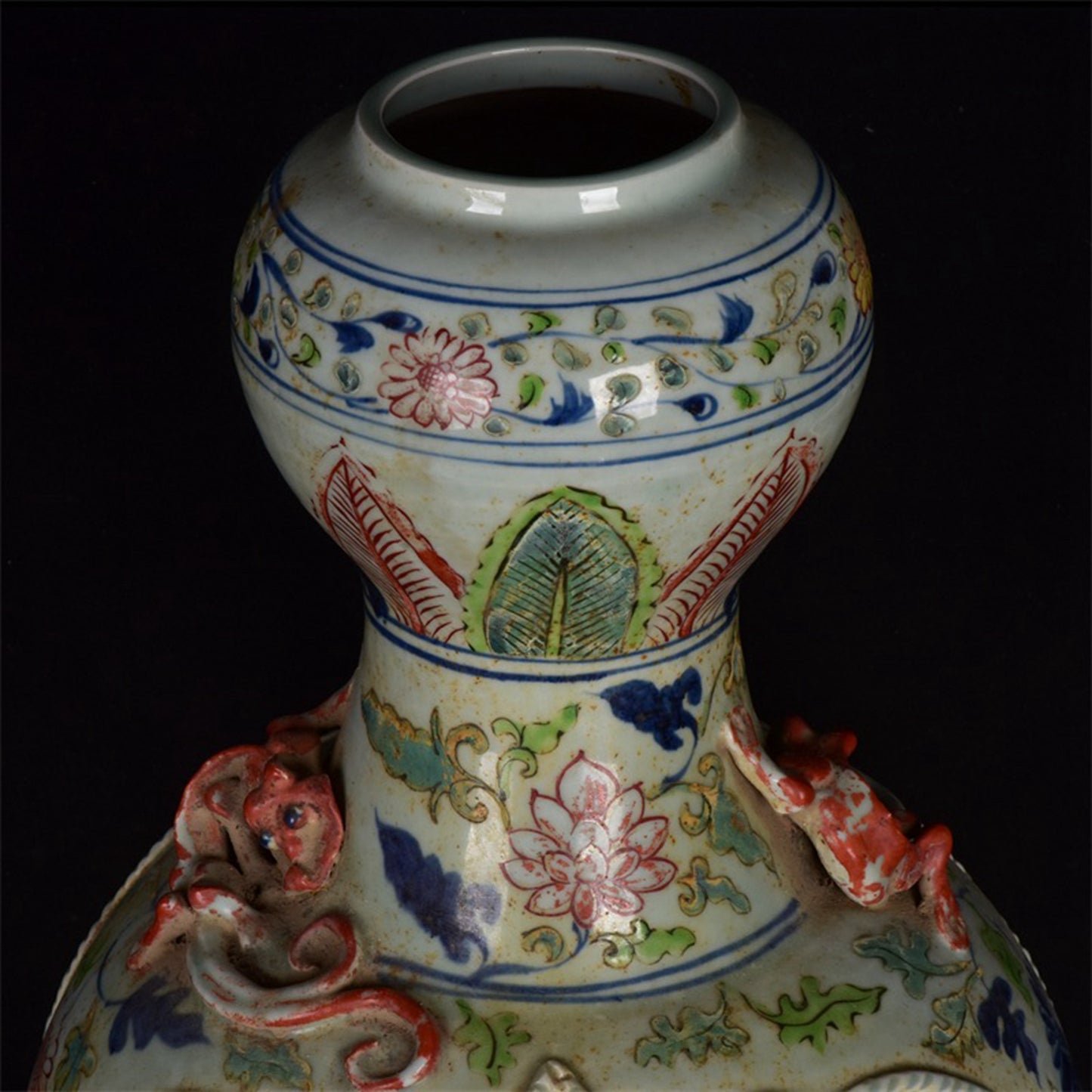 Chinese Antique Colorful Pinched Flower Double Ear Garlic Bottle