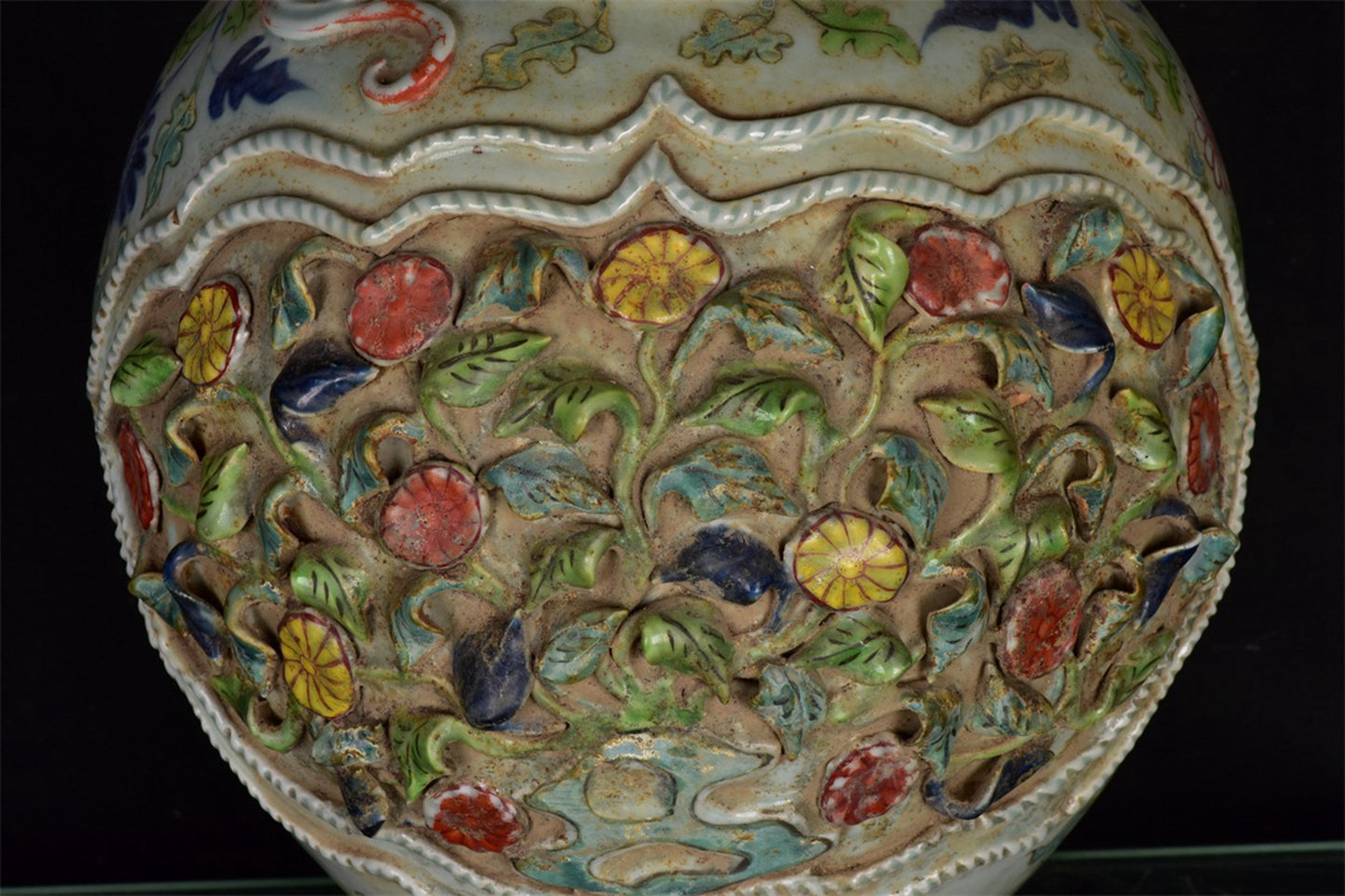 Chinese Antique Colorful Pinched Flower Double Ear Garlic Bottle