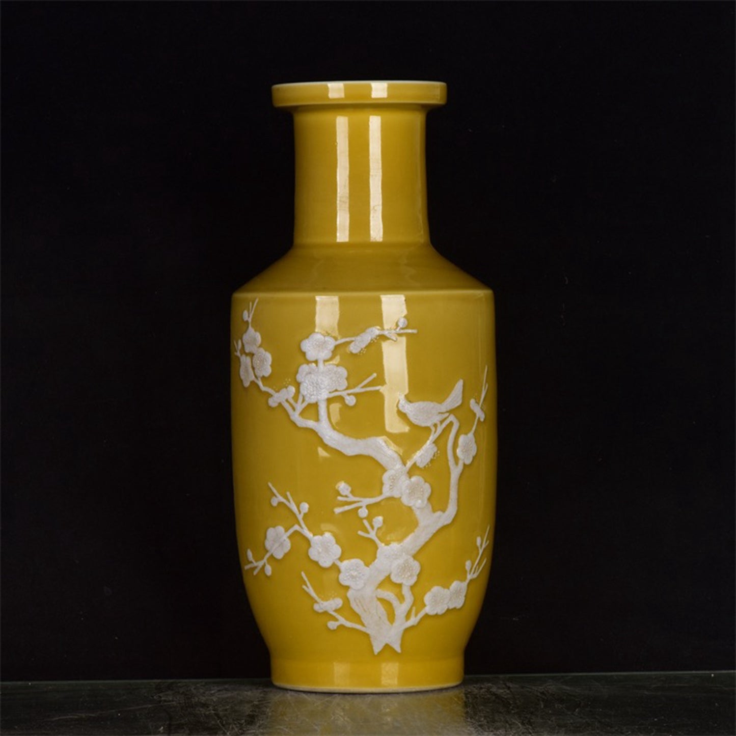 Chinese Antique Yellow Glazed White Stained Joyful Eyebrow and Tip Pattern Rod Hammer Bottle
