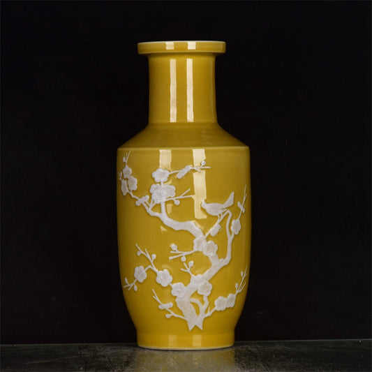 Chinese Antique Yellow Glazed White Stained Joyful Eyebrow and Tip Pattern Rod Hammer Bottle