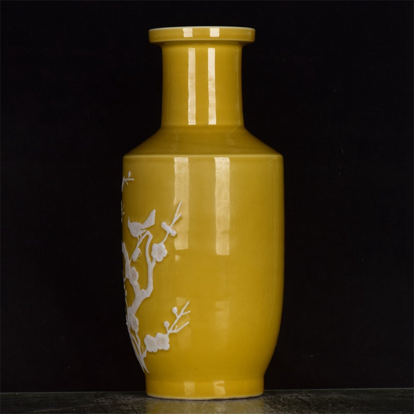 Chinese Antique Yellow Glazed White Stained Joyful Eyebrow and Tip Pattern Rod Hammer Bottle