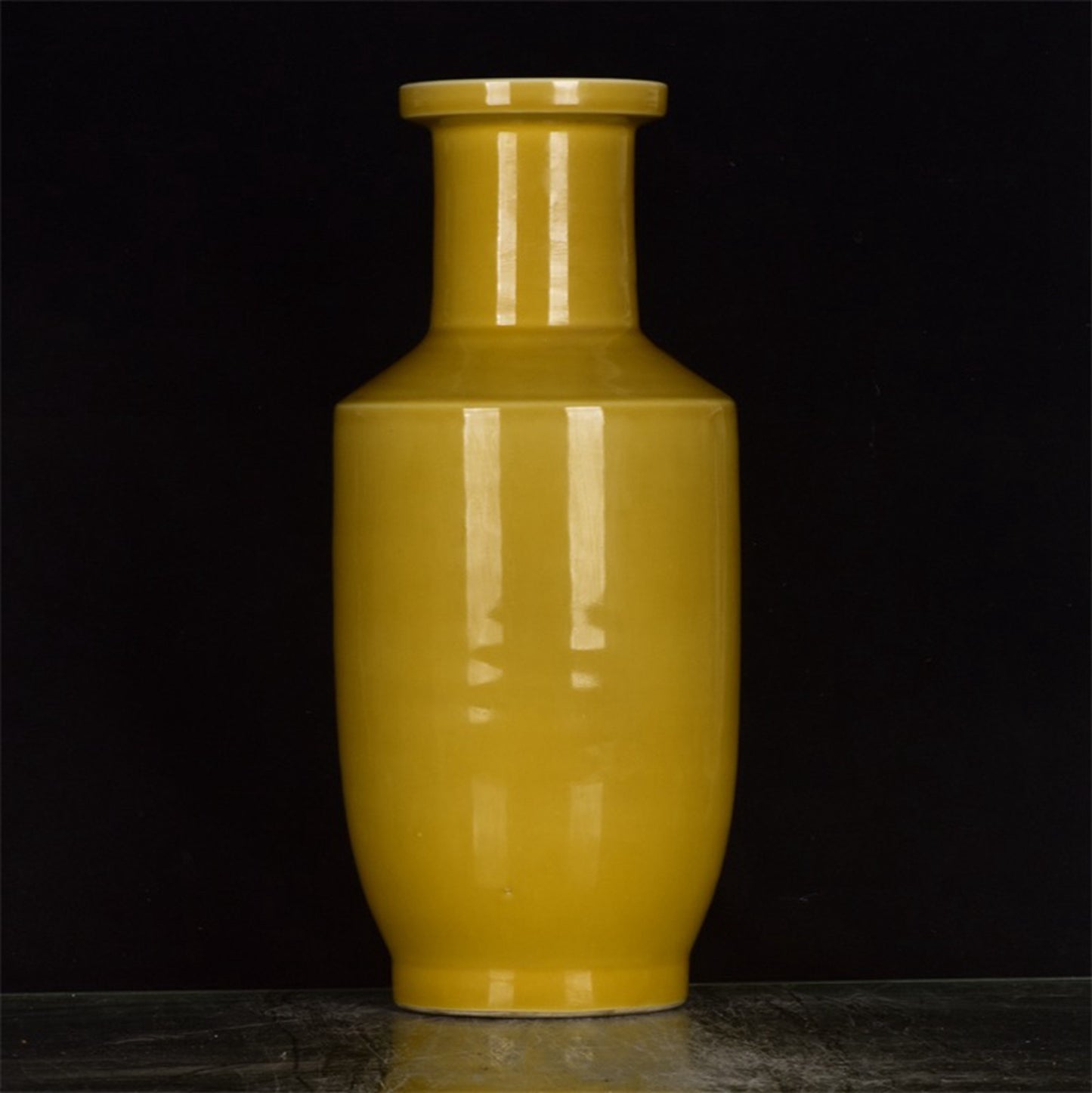 Chinese Antique Yellow Glazed White Stained Joyful Eyebrow and Tip Pattern Rod Hammer Bottle