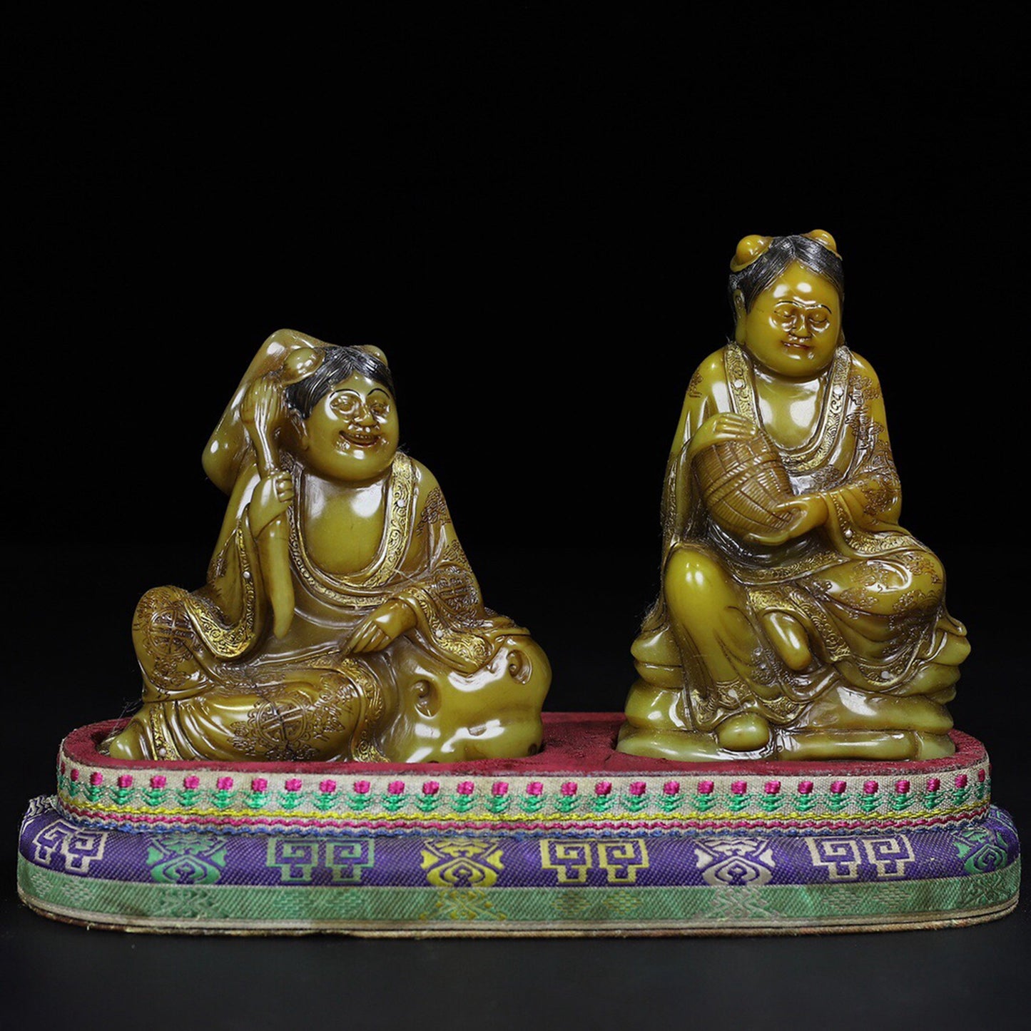 The Chinese antique Shoushan stone "Two Immortals in Harmony"