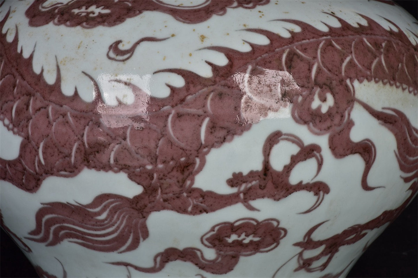 Chinese antique glazed red dragon patterned jars