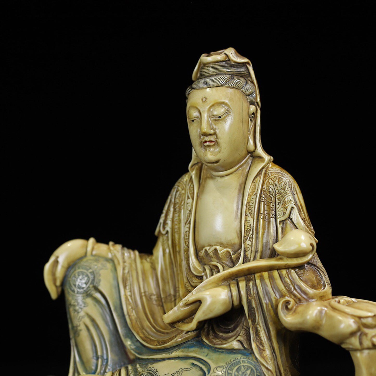 Chinese Antique Shoushan Stone [Goddess of Mercy Blessing]