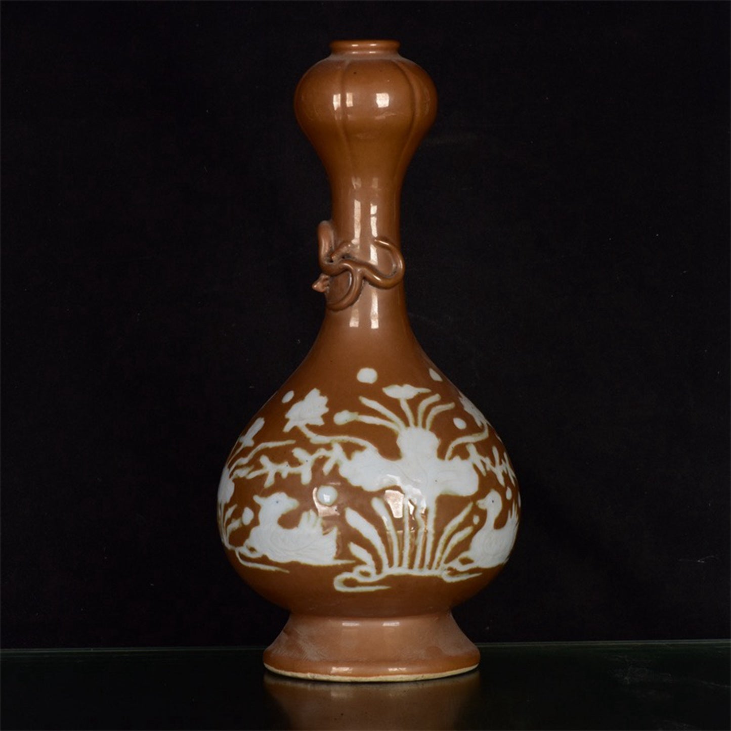 Chinese Antique Mandarin Duck Playing with Water Pattern Garlic Panlong Bottle