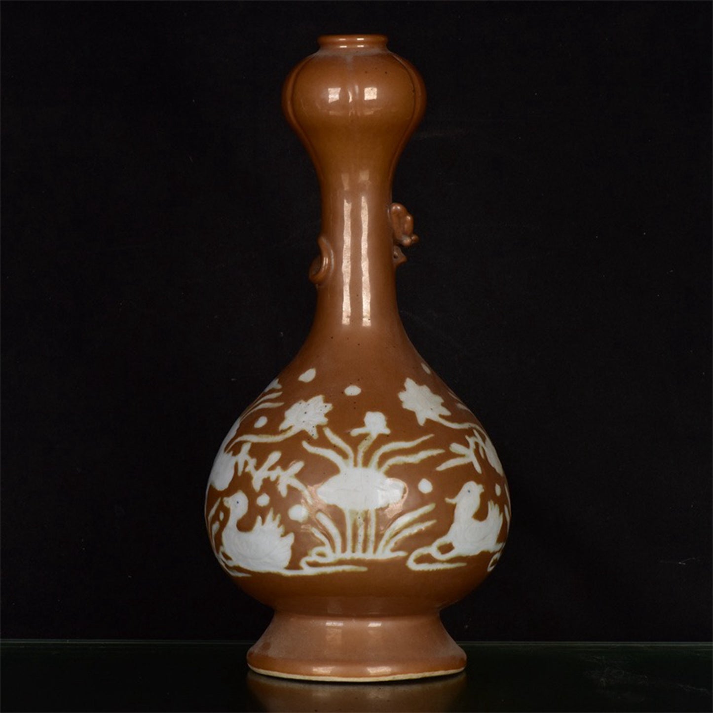 Chinese Antique Mandarin Duck Playing with Water Pattern Garlic Panlong Bottle