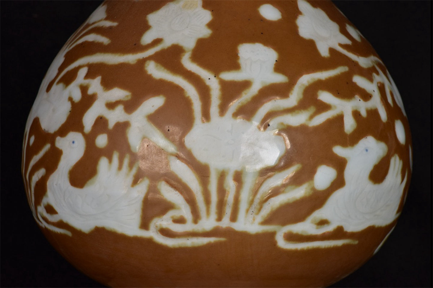 Chinese Antique Mandarin Duck Playing with Water Pattern Garlic Panlong Bottle