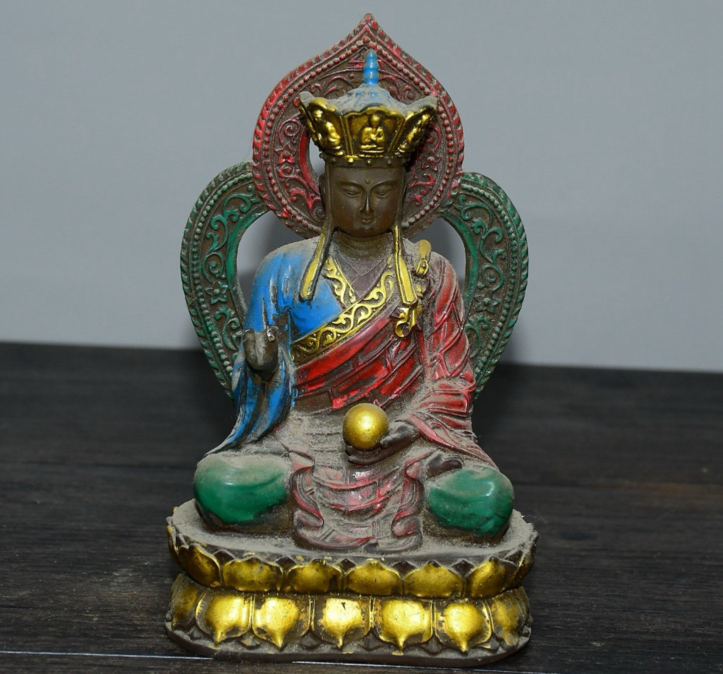 Glass Buddha statue ornaments