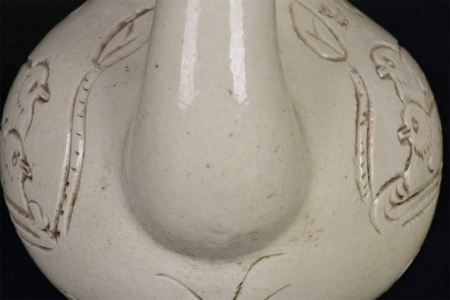 Chinese antique relief phoenix head teapot