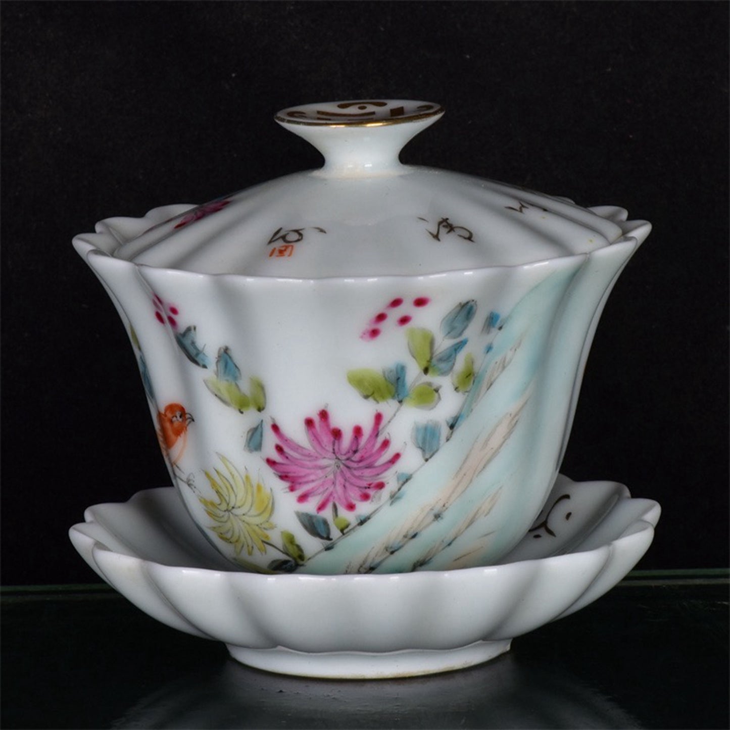 Chinese Antique Flower and Bird Pattern Melon Ridge Three talented Bowl
