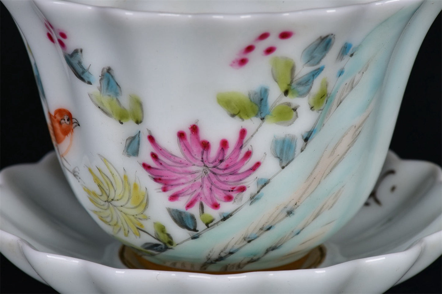 Chinese Antique Flower and Bird Pattern Melon Ridge Three talented Bowl