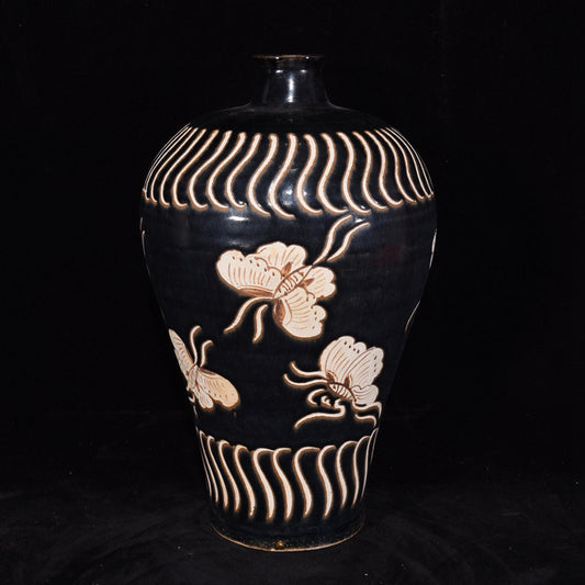 Butterfly patterned plum vase