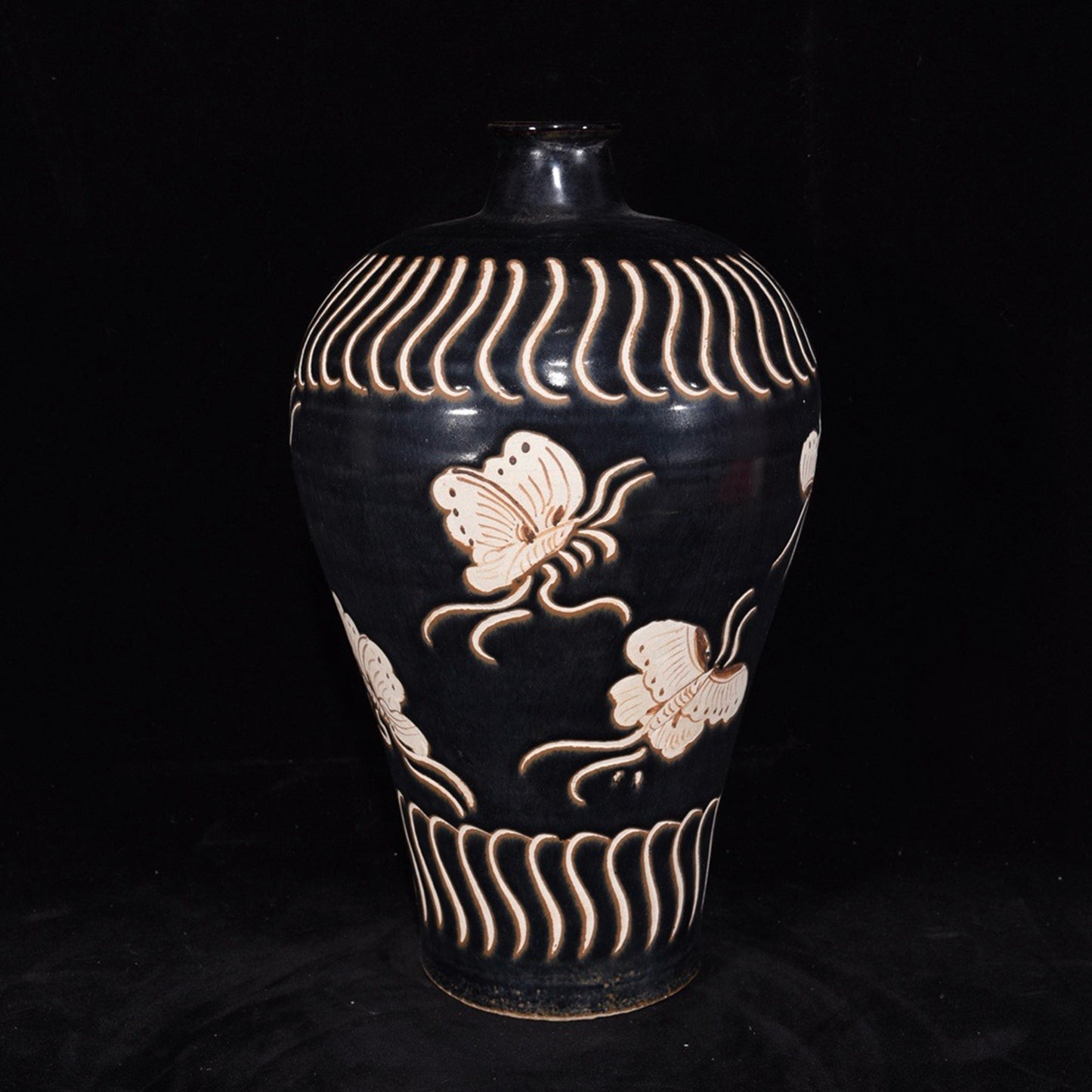 Butterfly patterned plum vase
