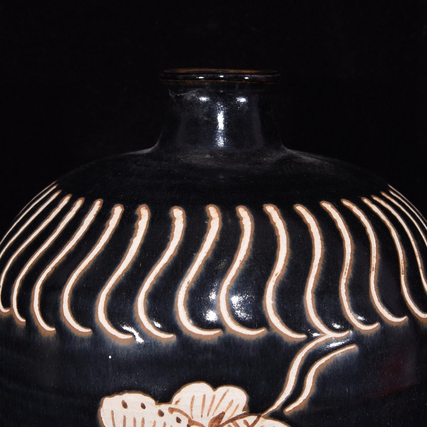 Butterfly patterned plum vase